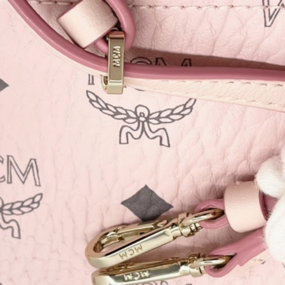 🌸 MCM Portuna Flat Visetos Coated Canvas in Powder Pink Pouch Crossbody Bag NEW - Picture 12 of 16